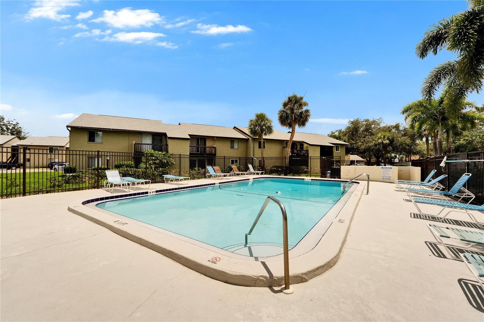 TB8462113 Property Photo