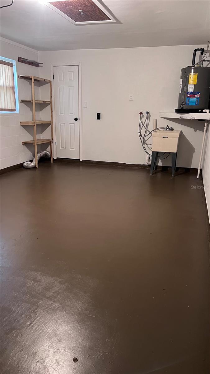 W7881872 Property Photo