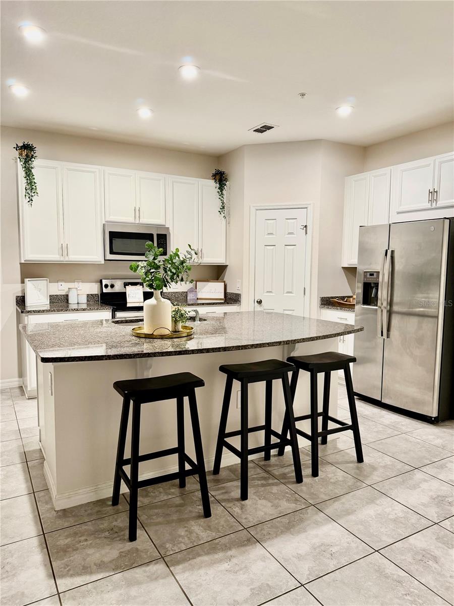 10560 SALT GROVE ST, ORLANDO, FL, 32824