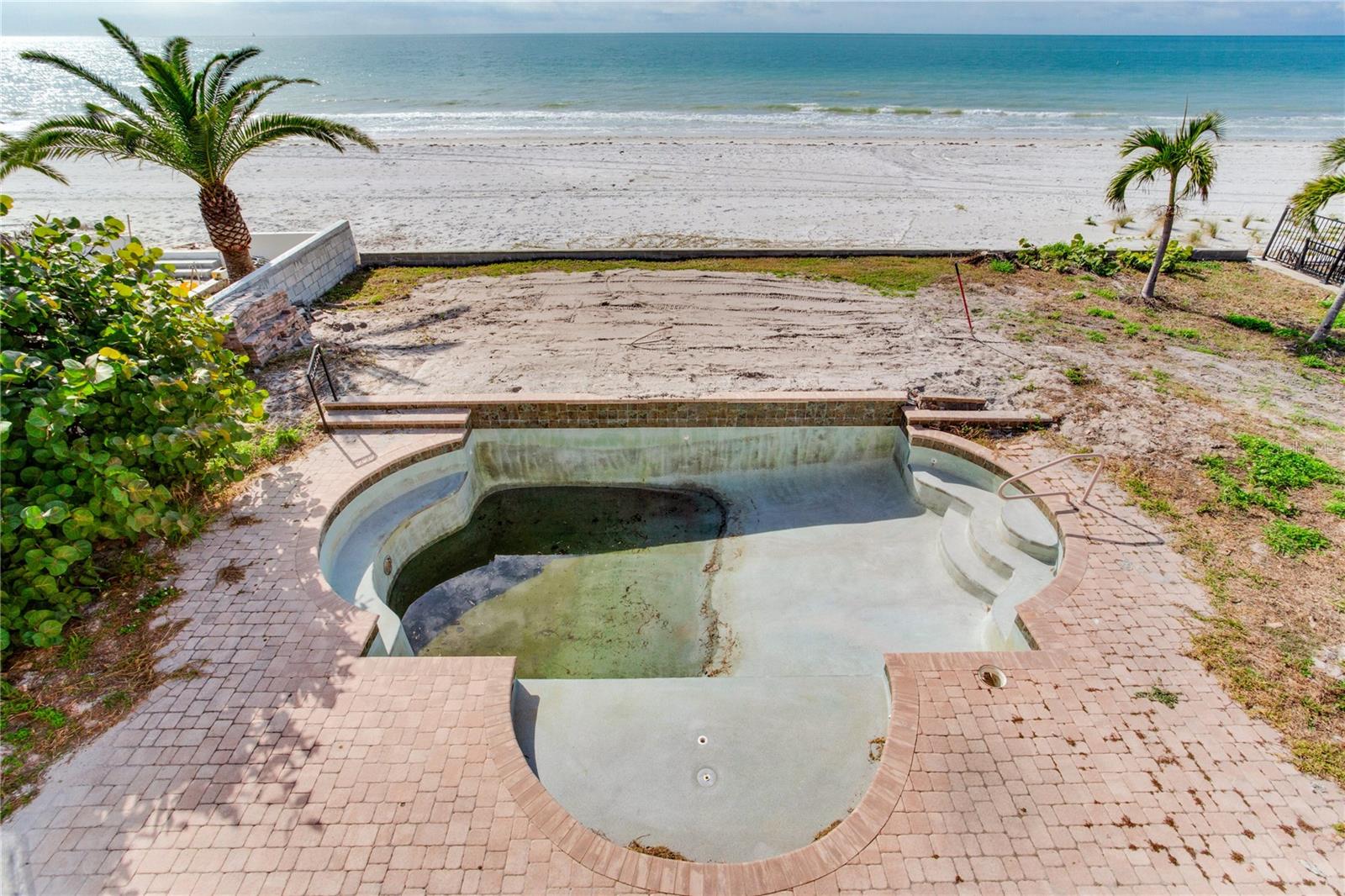 TB8462168 Property Photo