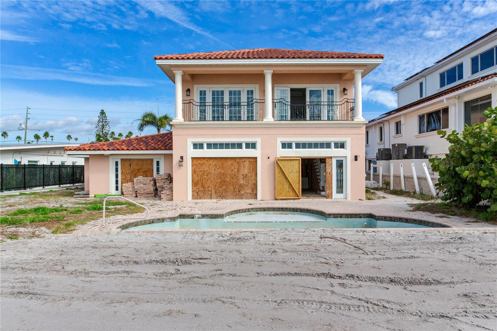 TB8462168 Property Photo