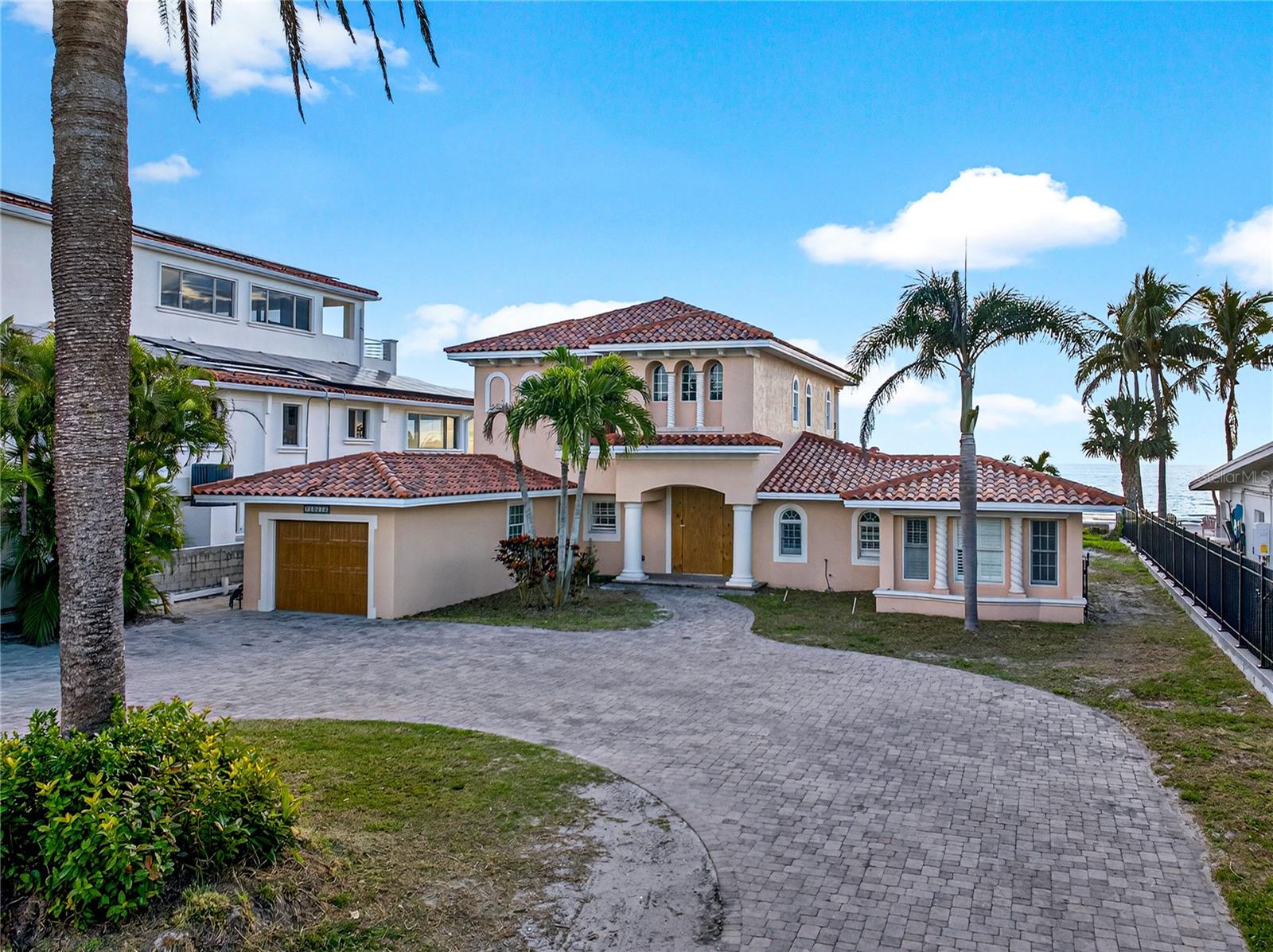 TB8462168 Property Photo