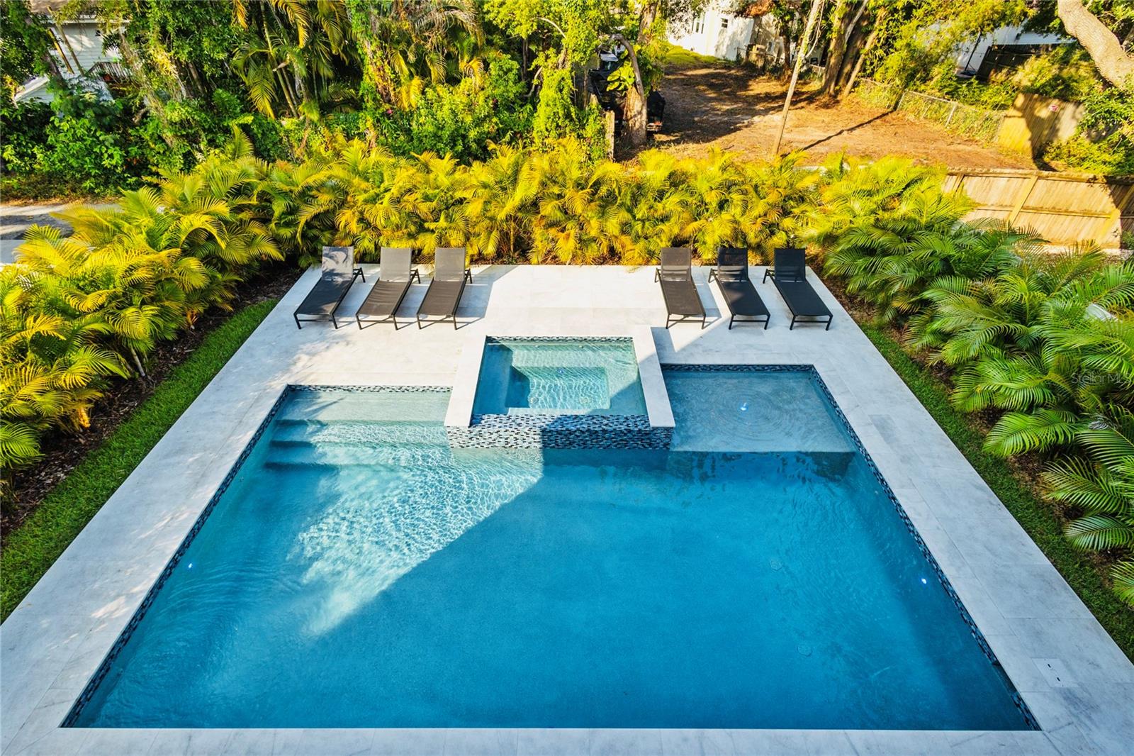 TB8462171 Property Photo