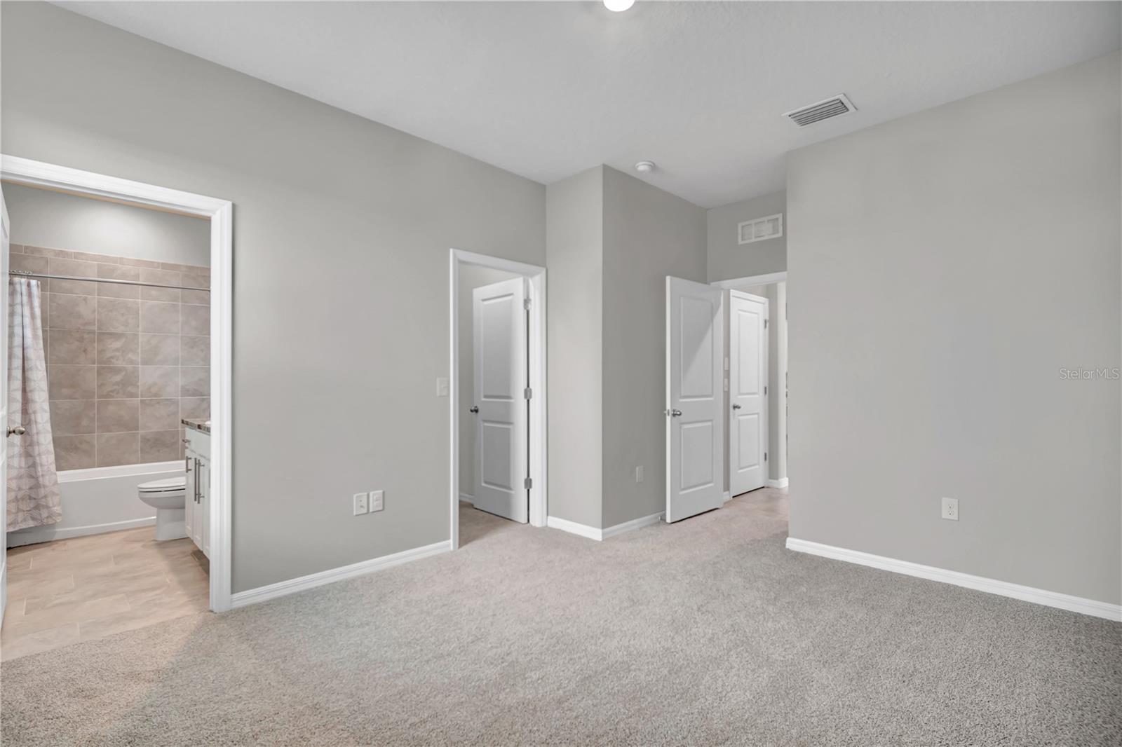 32975 SAND CREEK DR, WESLEY CHAPEL, FL, 33543