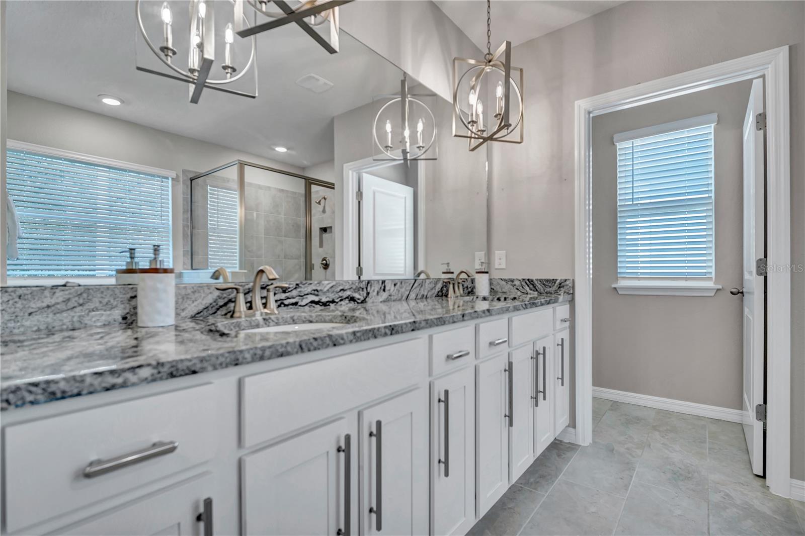 32975 SAND CREEK DR, WESLEY CHAPEL, FL, 33543