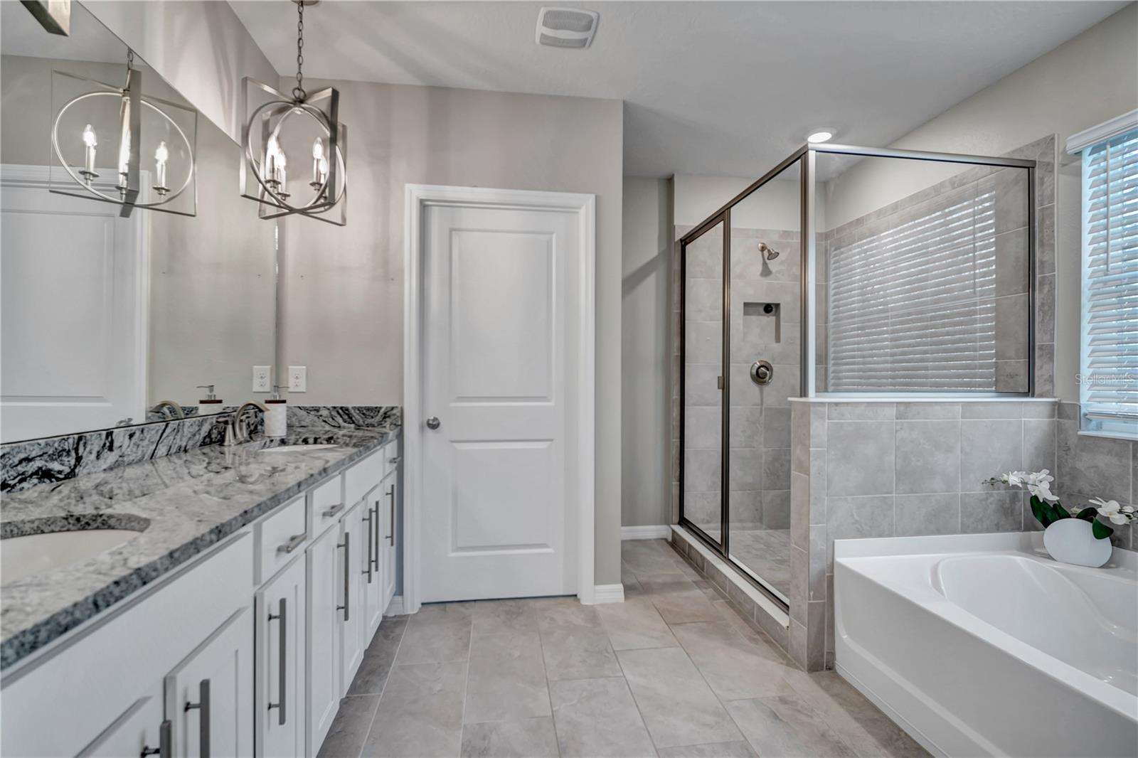 32975 SAND CREEK DR, WESLEY CHAPEL, FL, 33543