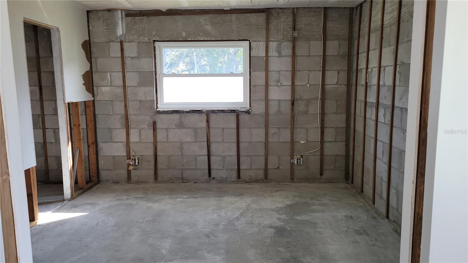 There was no Flooding in this room in 2024! There was an issue in the bedroom and closet that was remediated and tested. I have the results of the test performed after the remediation to share.