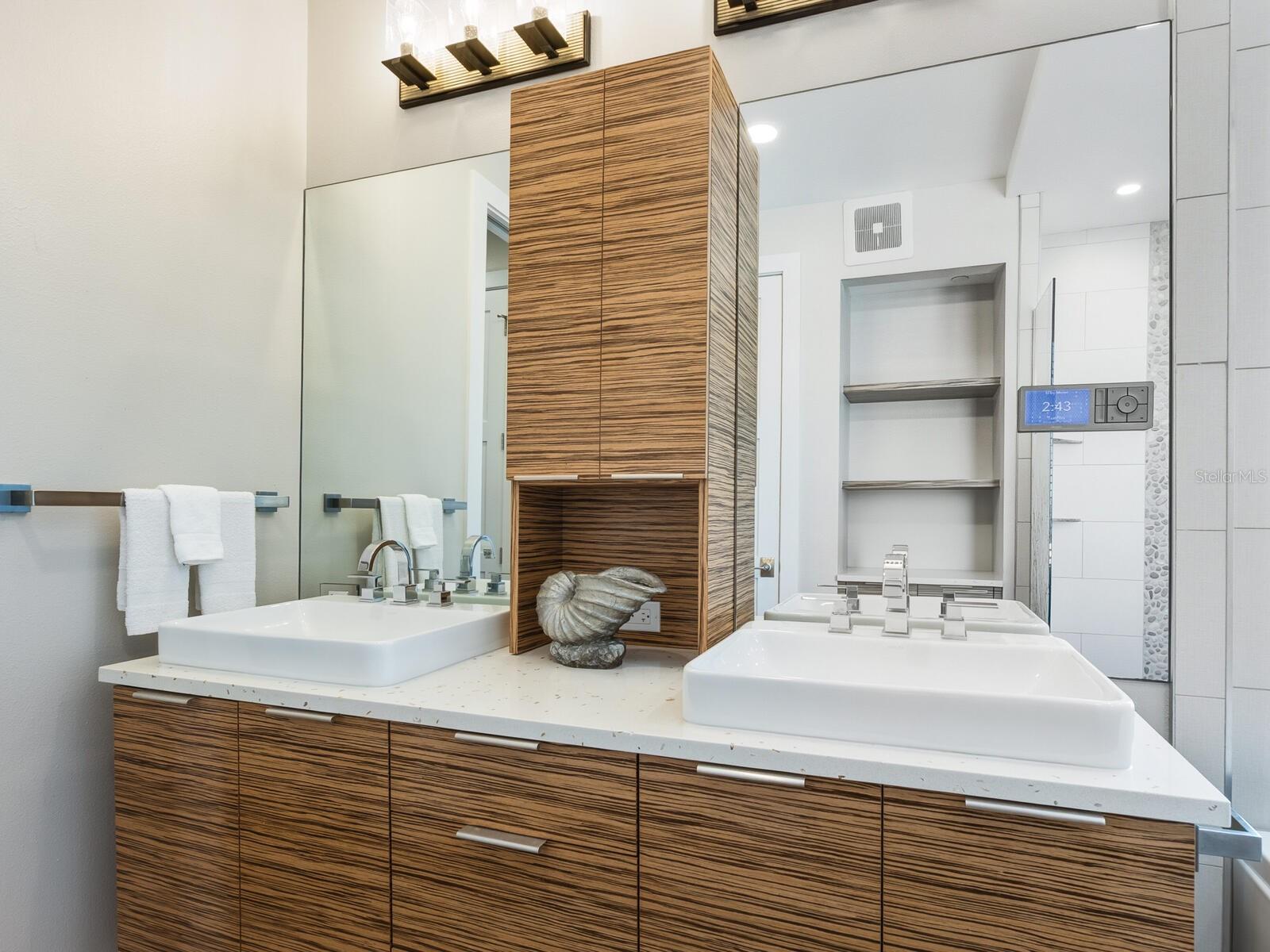 A4677378 Property Photo