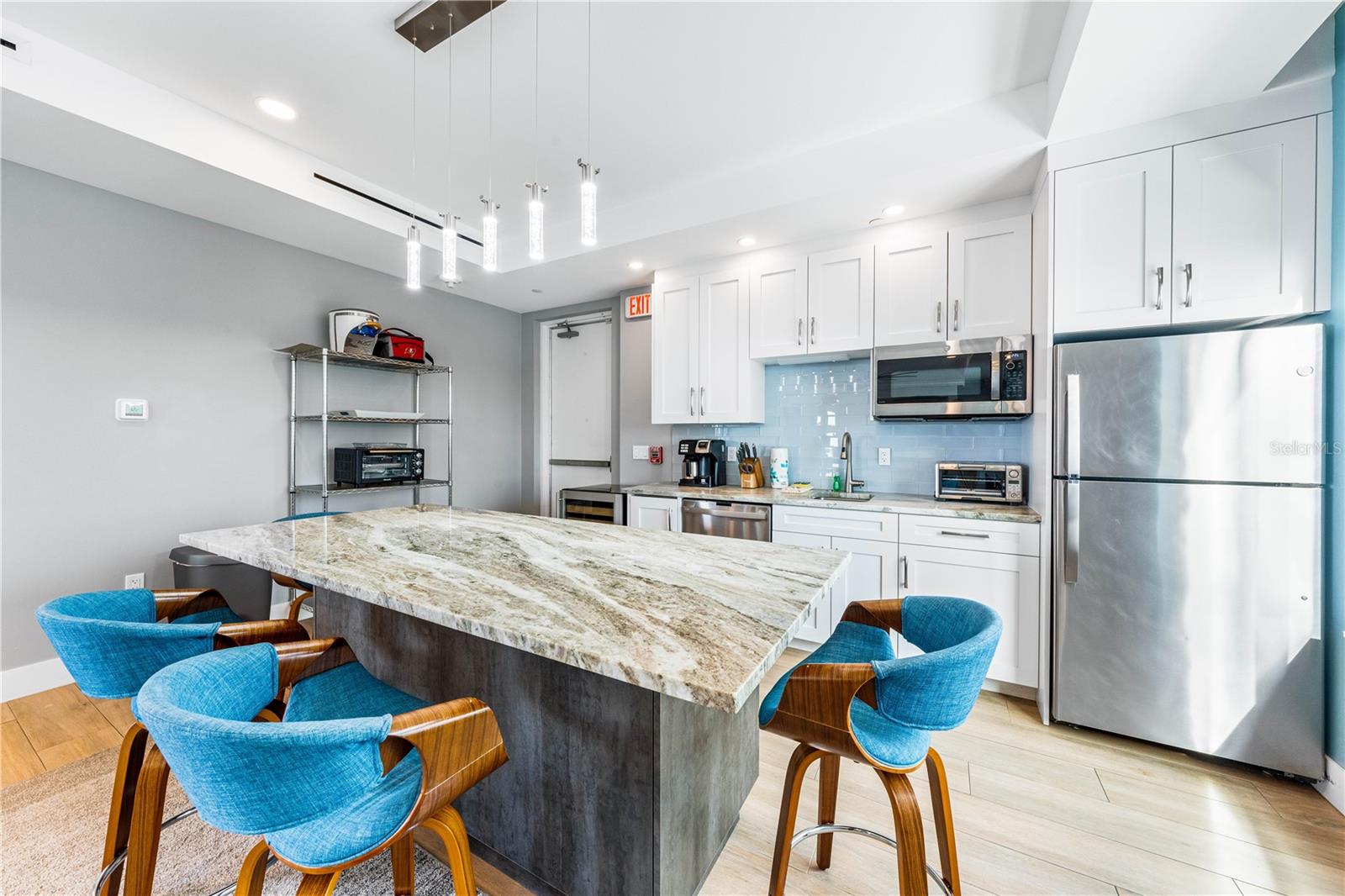 A4677378 Property Photo