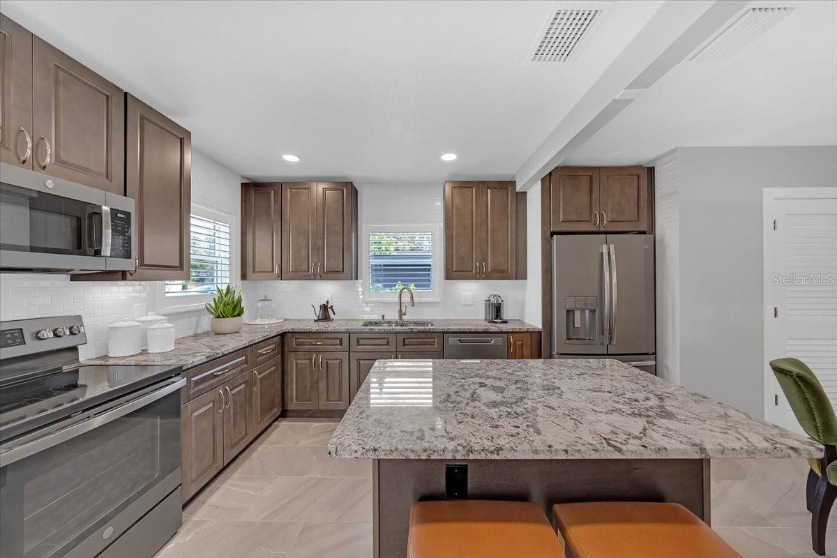 TB8462246 Property Photo