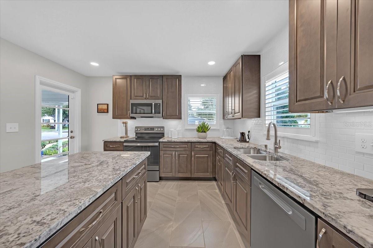 TB8462246 Property Photo