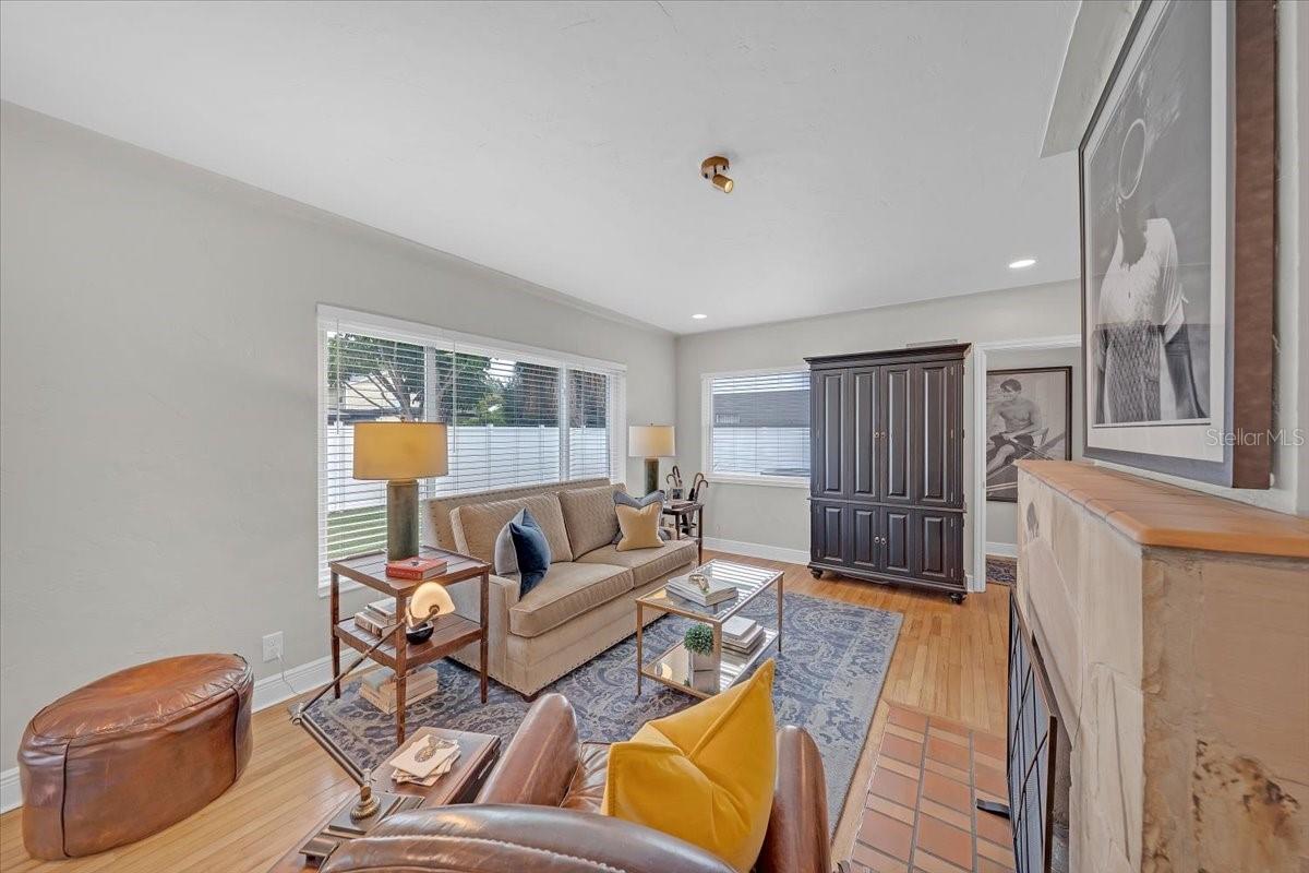 TB8462246 Property Photo