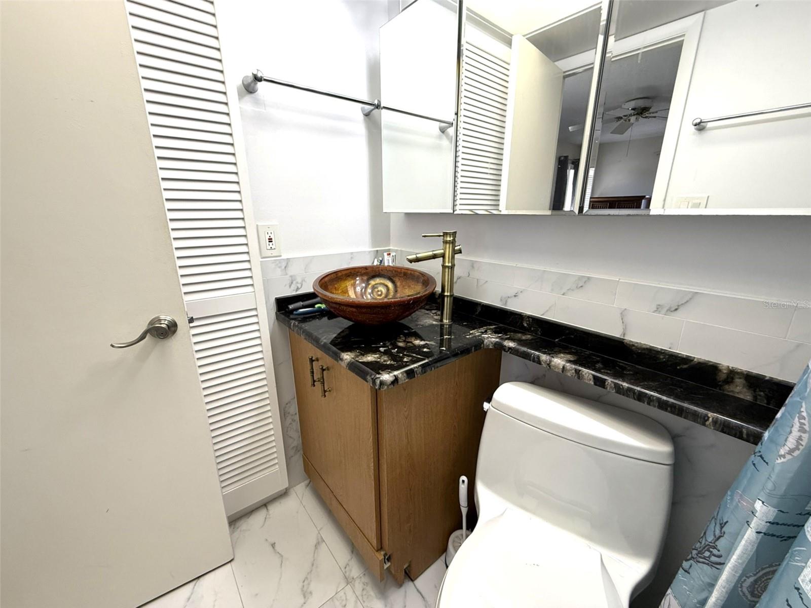 W7881881 Property Photo