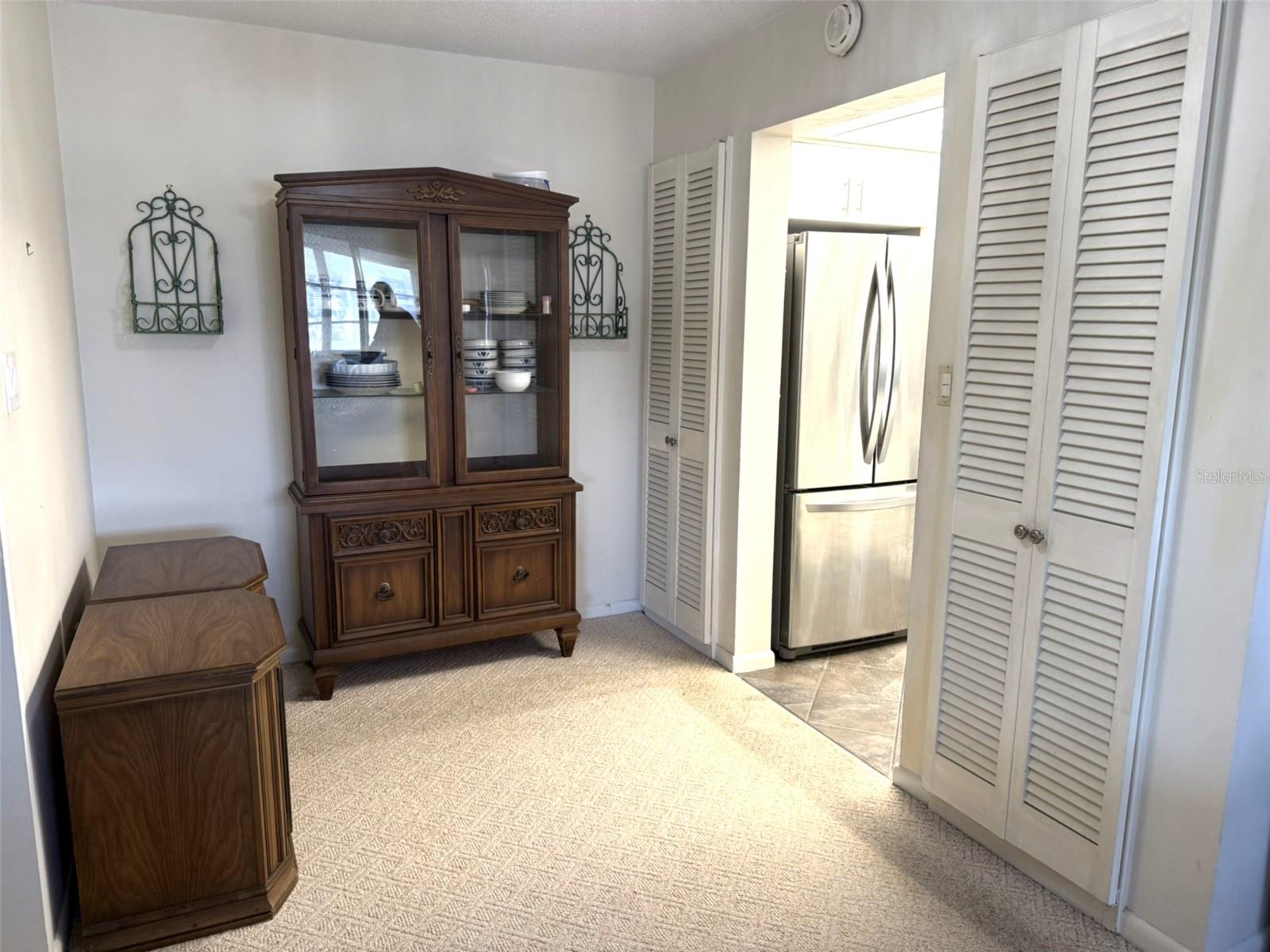 W7881881 Property Photo