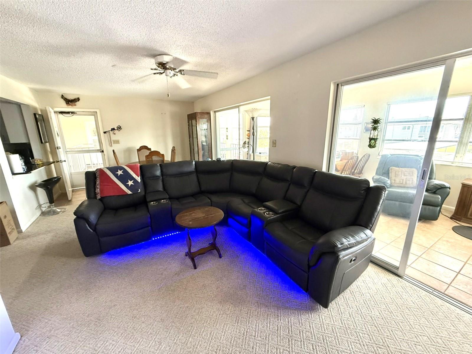 W7881881 Property Photo