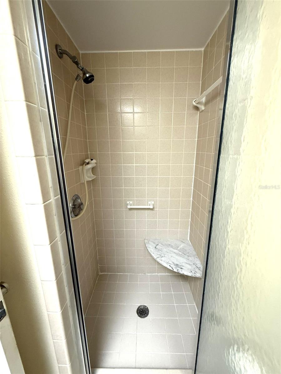 W7881881 Property Photo