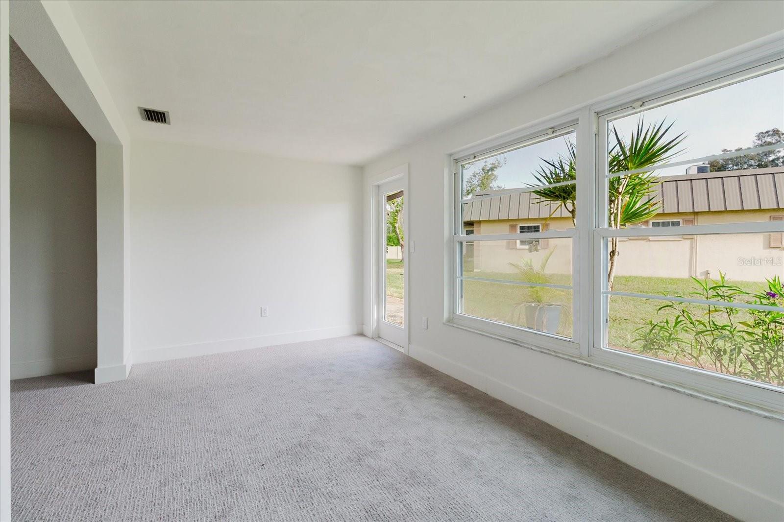 TB8462286 Property Photo