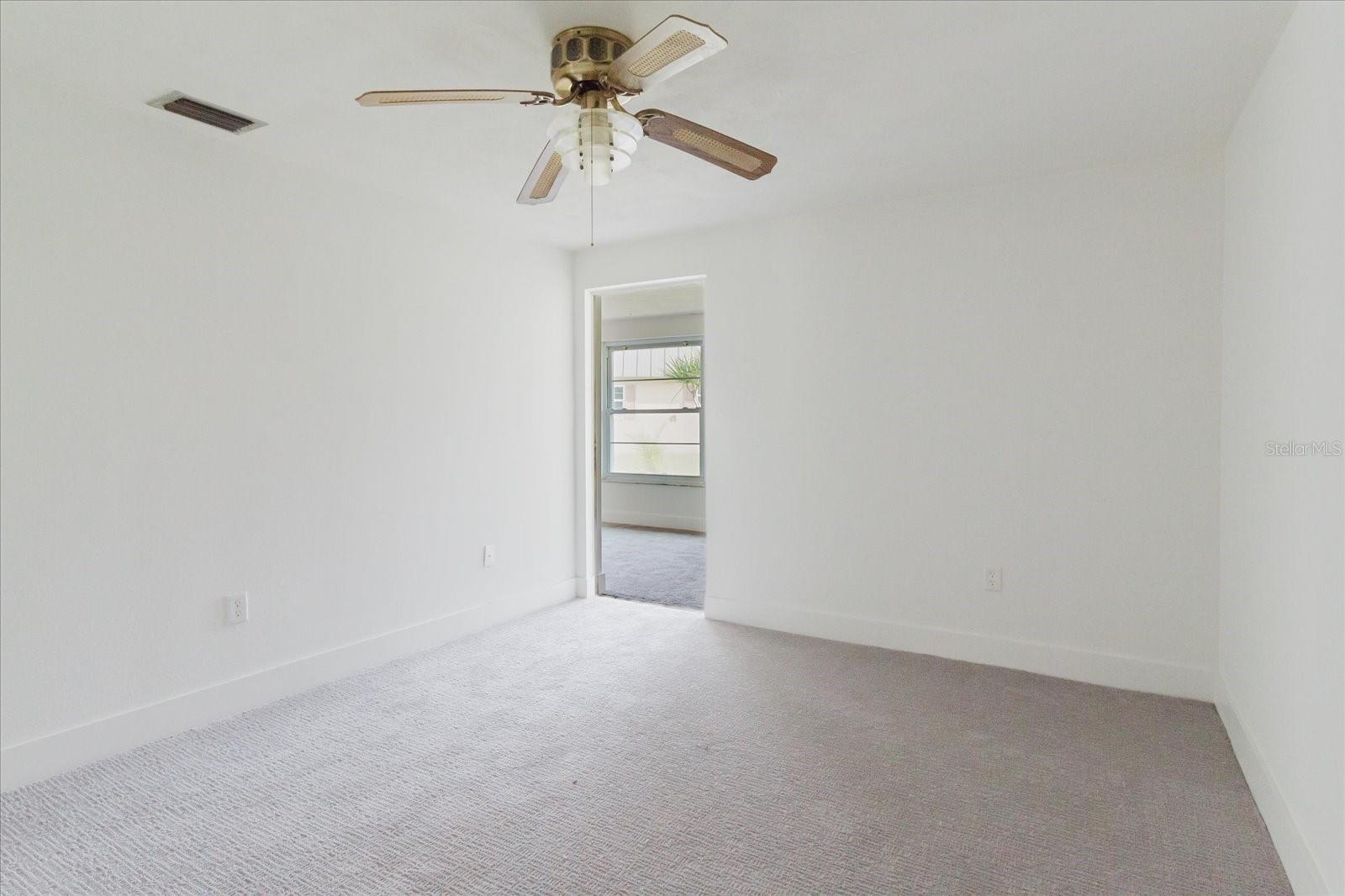 TB8462286 Property Photo