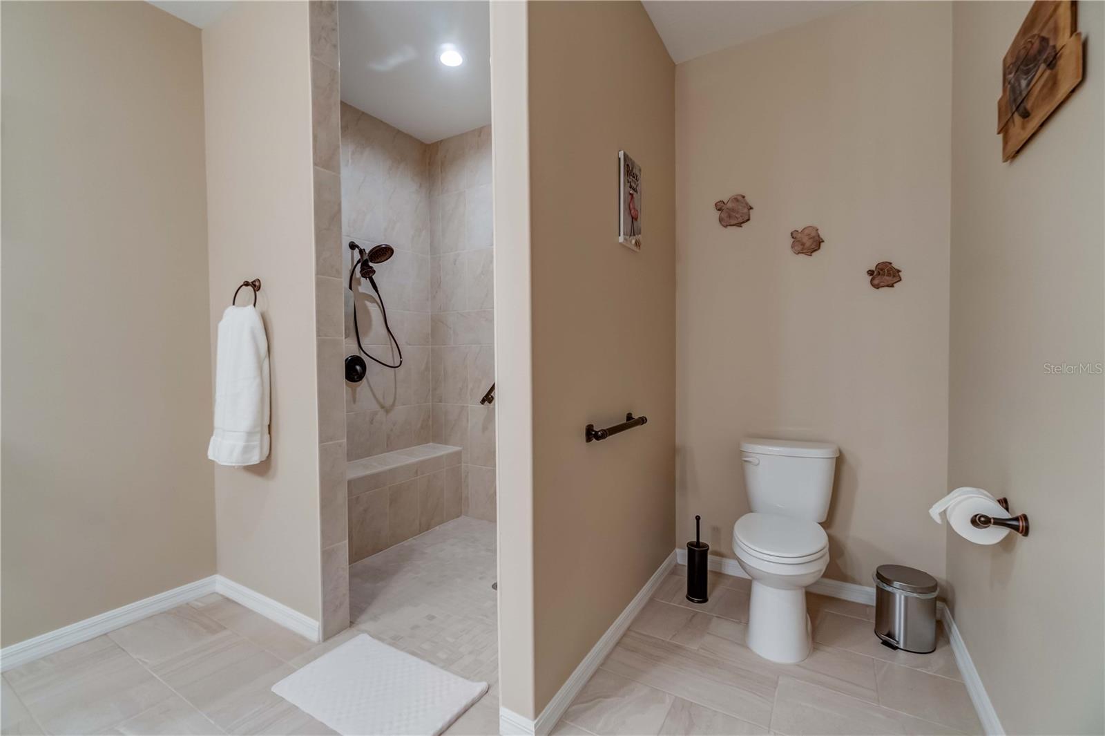 N6142254 Property Photo