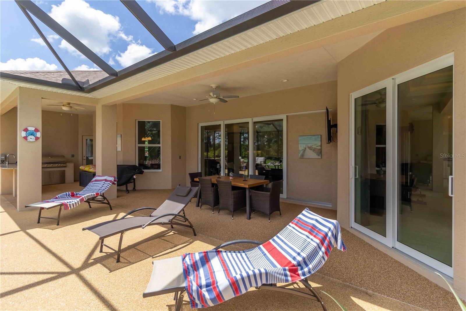 N6142254 Property Photo