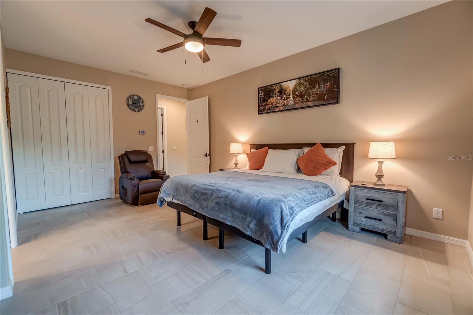 N6142254 Property Photo