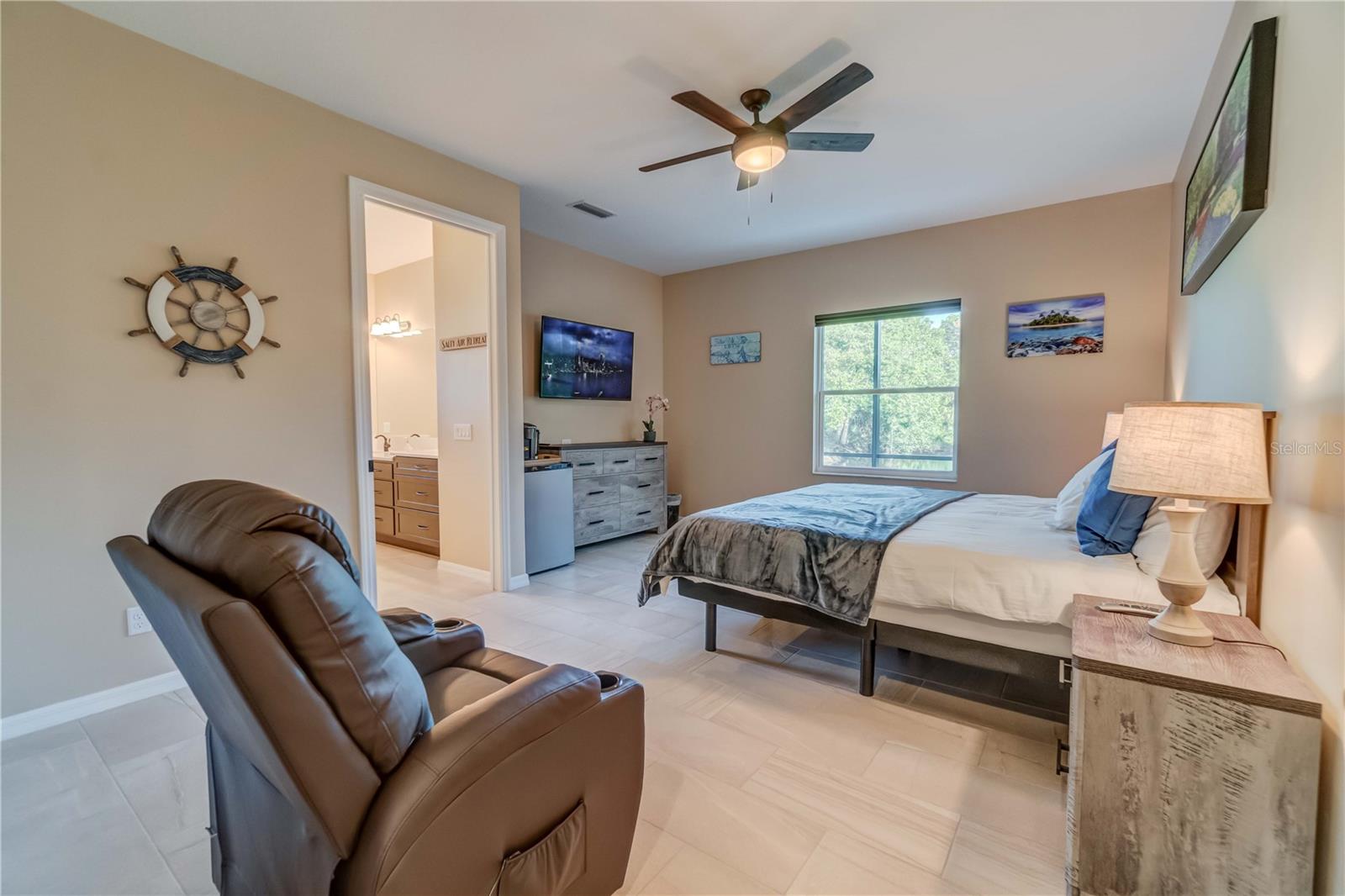 N6142254 Property Photo