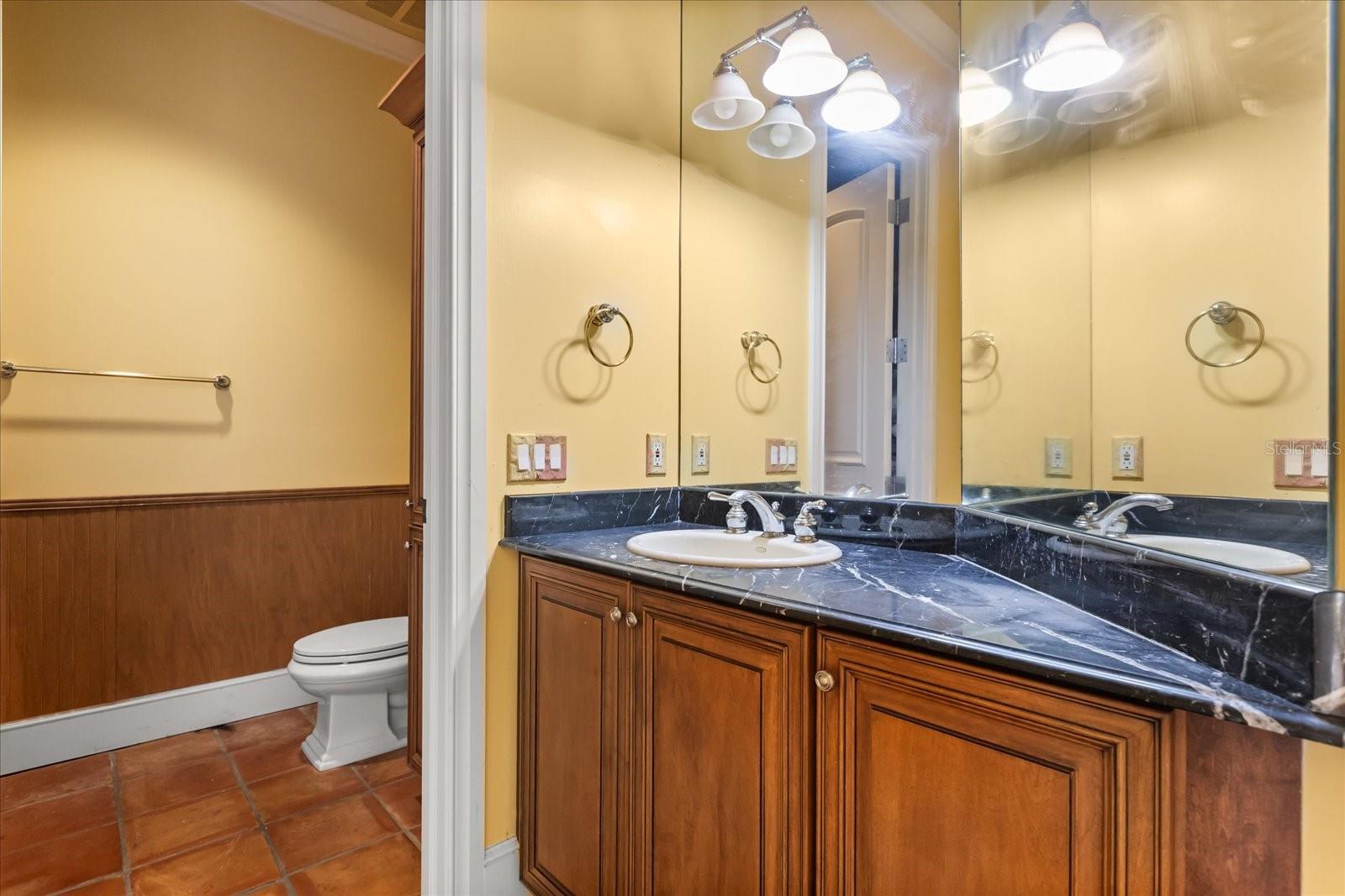 O6372088 Property Photo