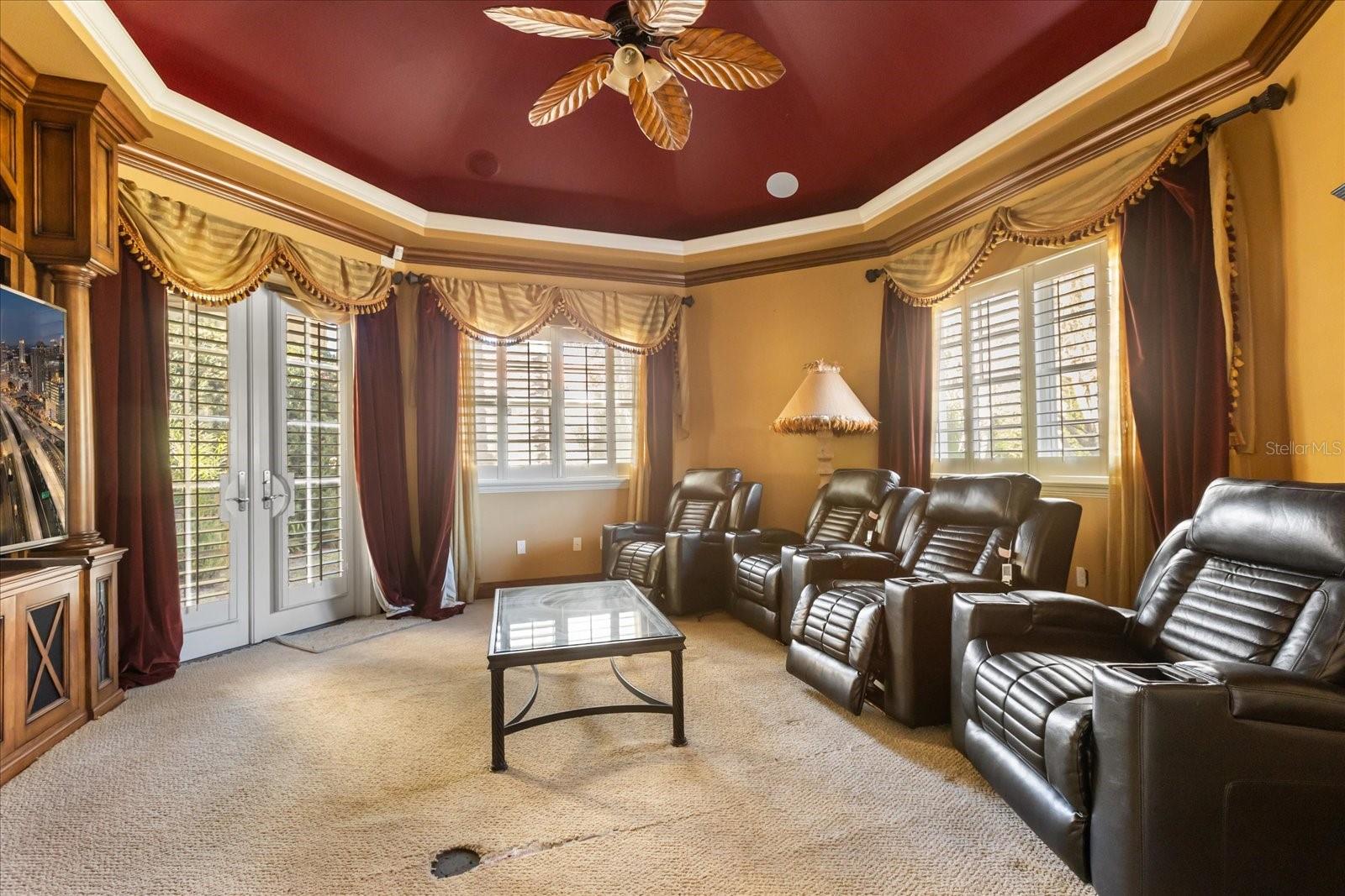 O6372088 Property Photo