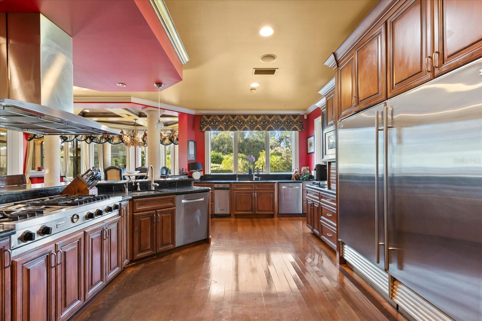 O6372088 Property Photo