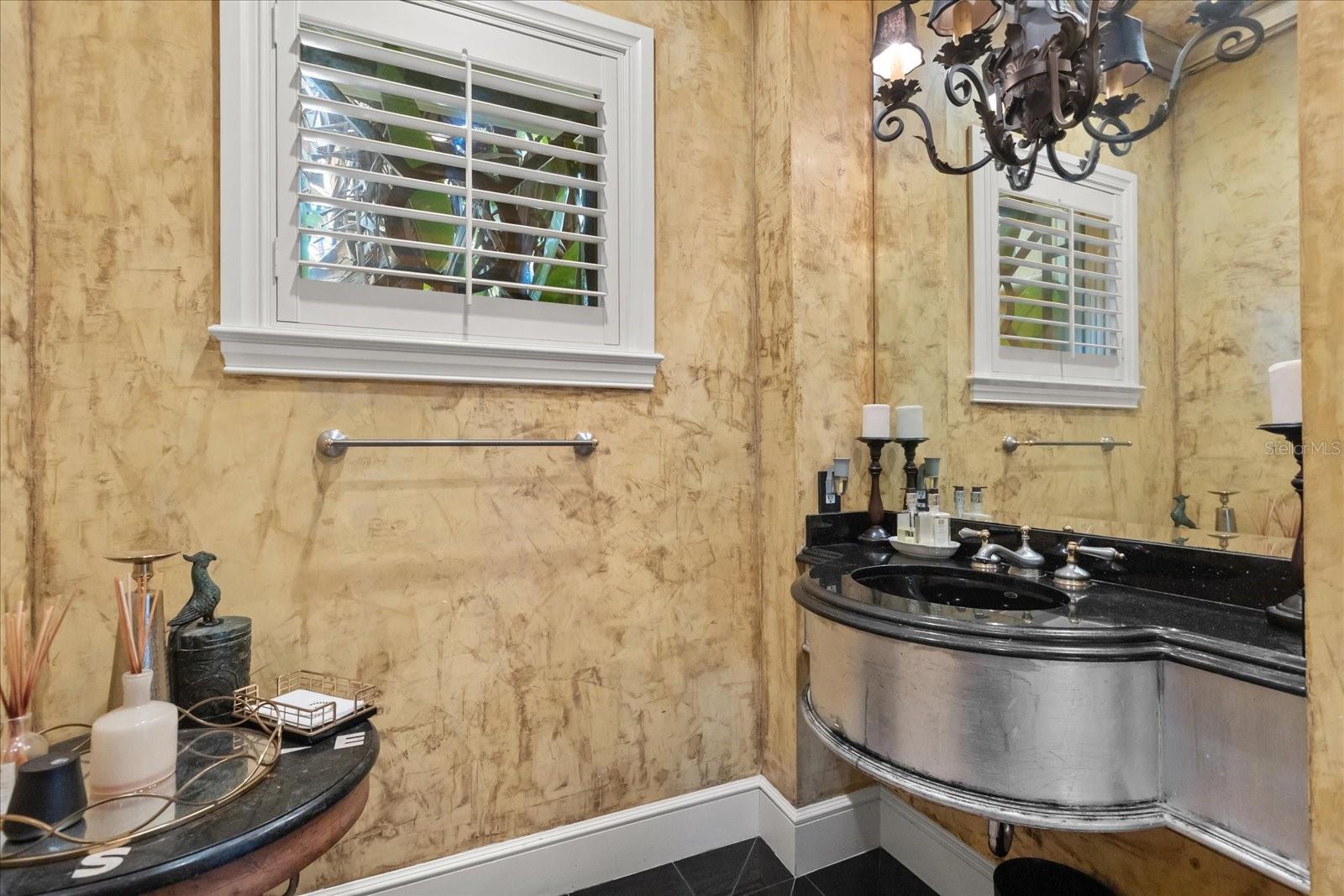 O6372088 Property Photo