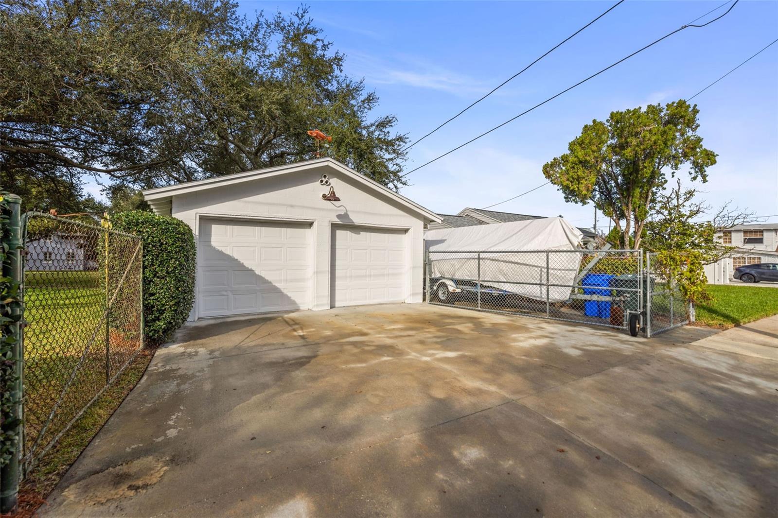 TB8462308 Property Photo