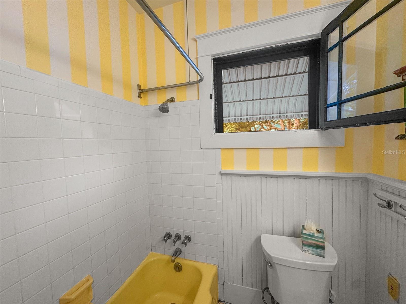 TB8462308 Property Photo