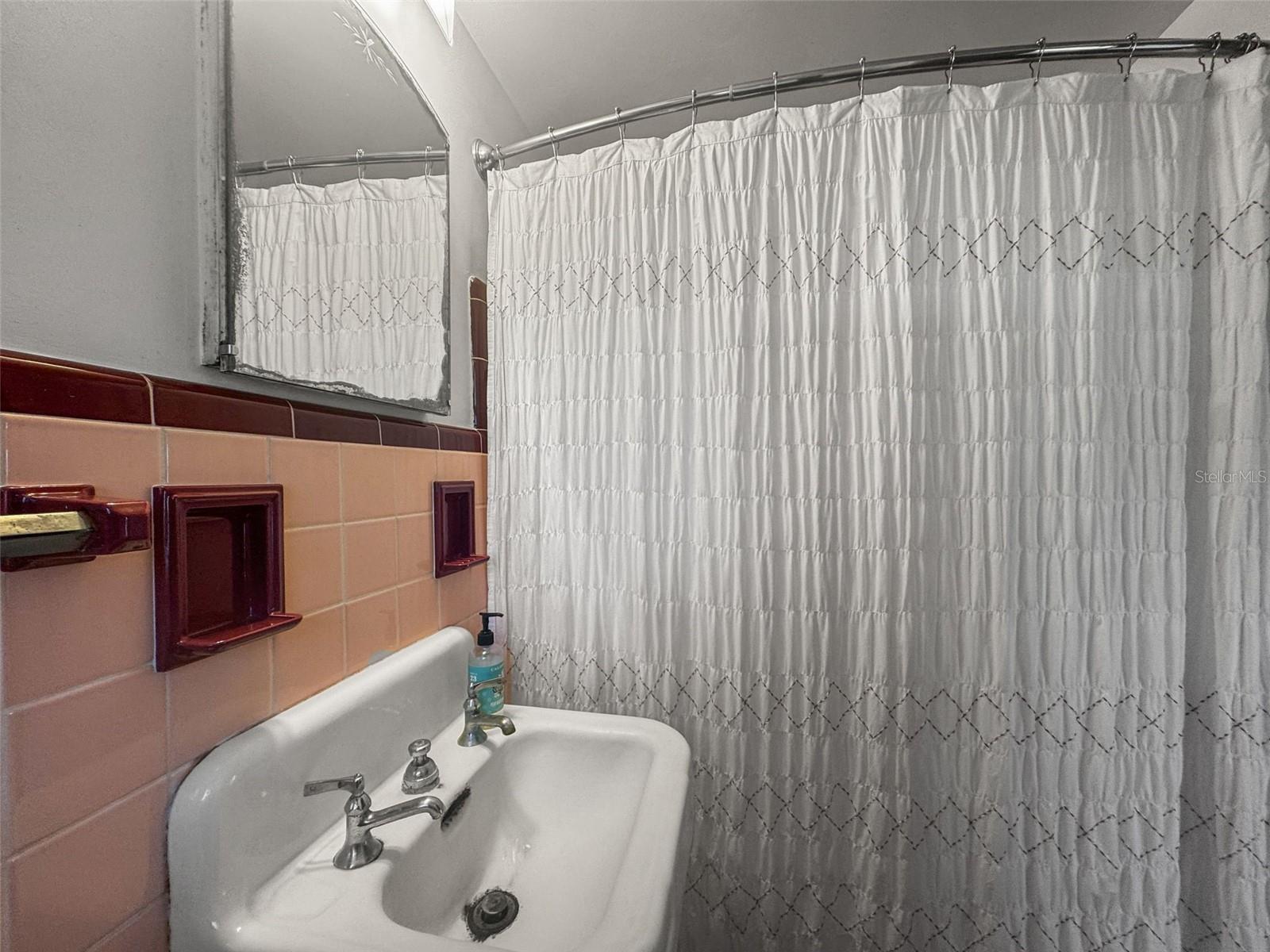 TB8462308 Property Photo