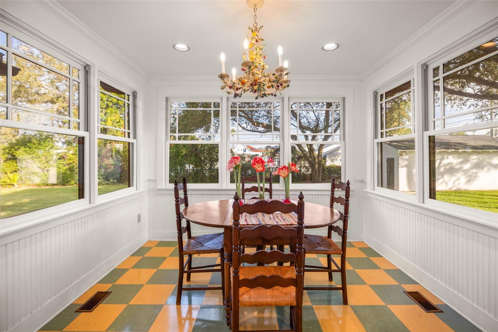 TB8462308 Property Photo