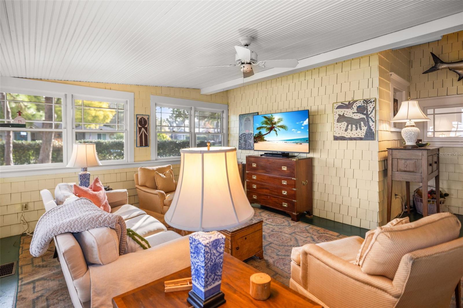 TB8462308 Property Photo