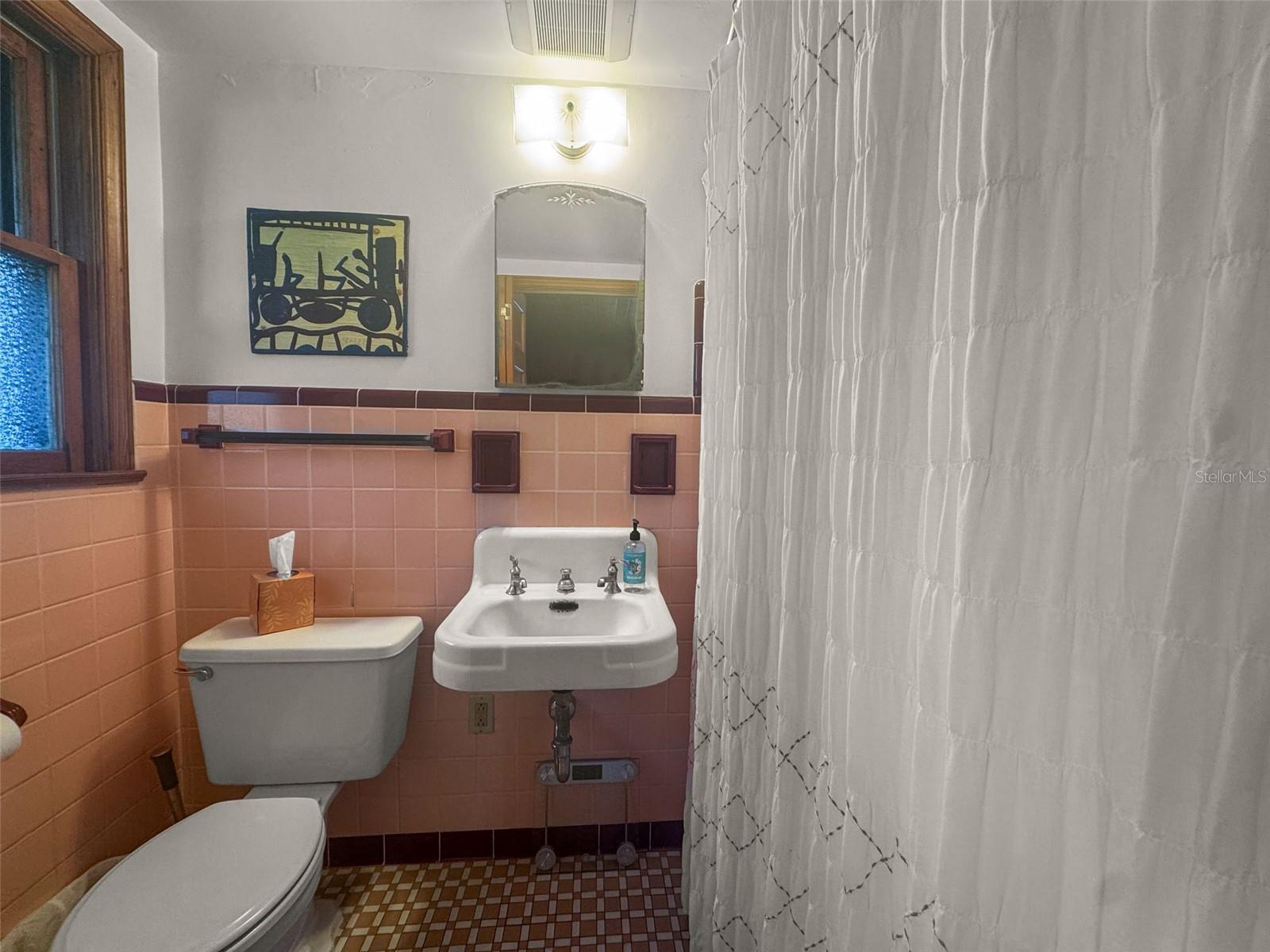 TB8462308 Property Photo