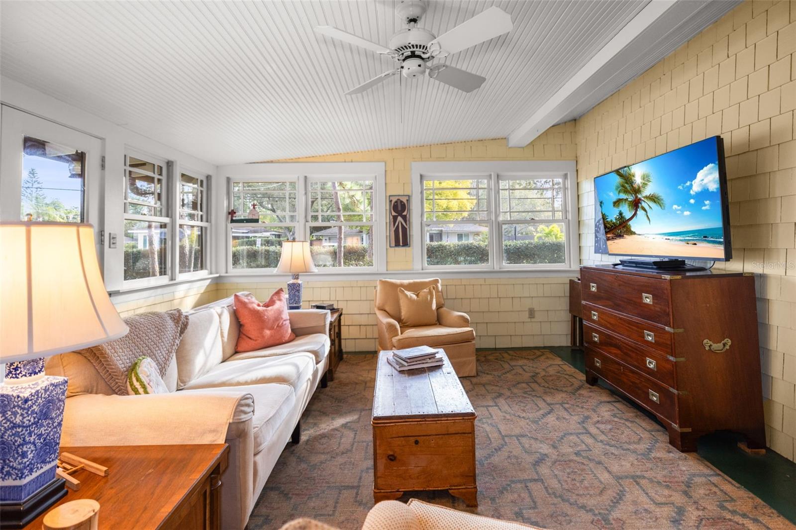 TB8462308 Property Photo