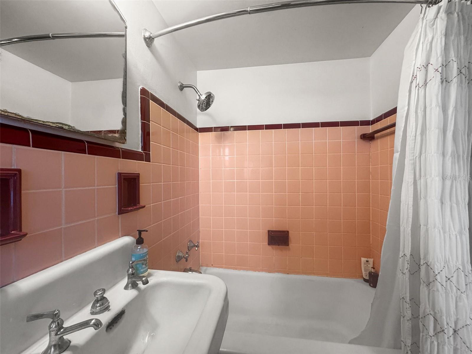 TB8462308 Property Photo