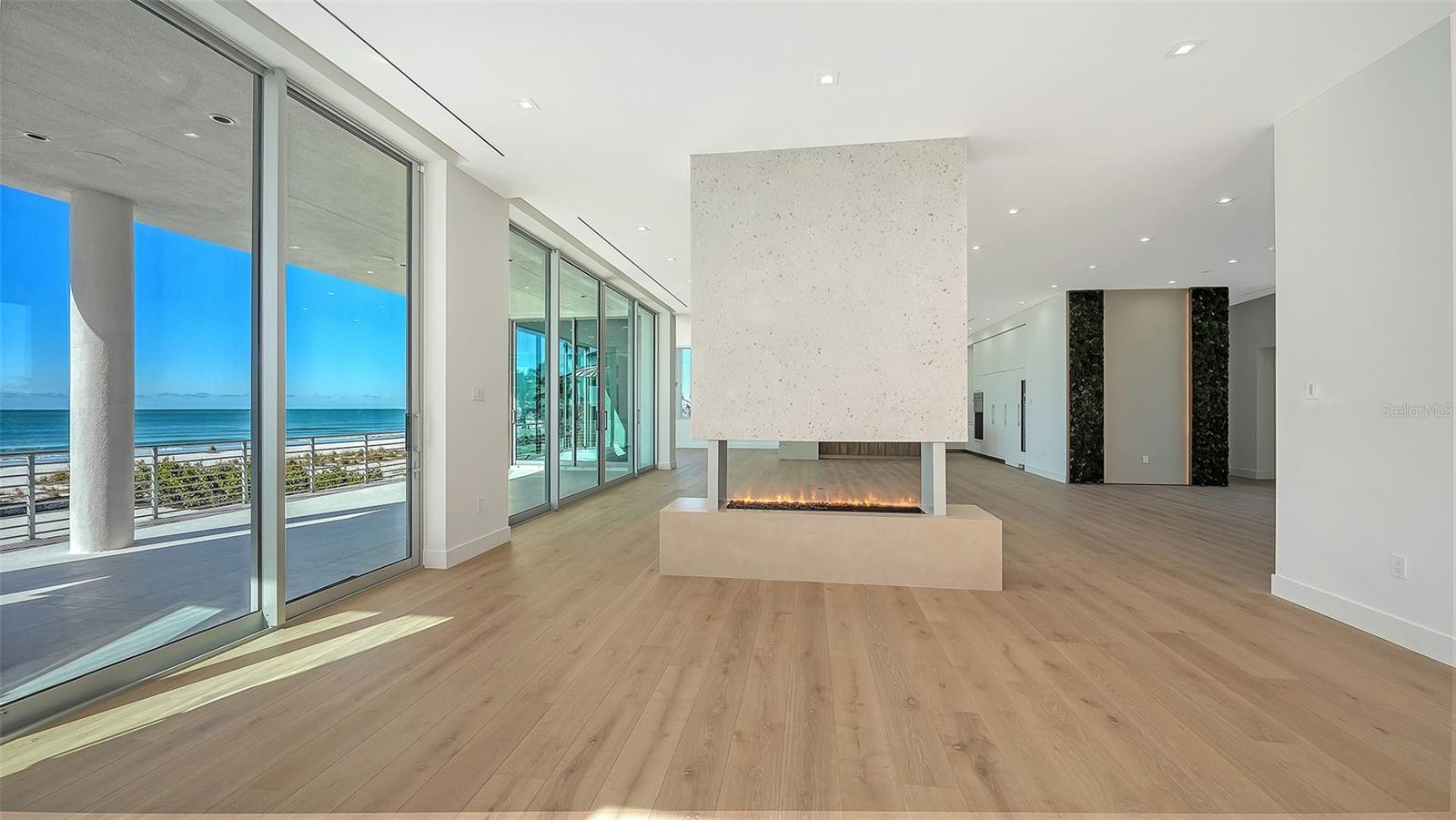 A4677413 Property Photo