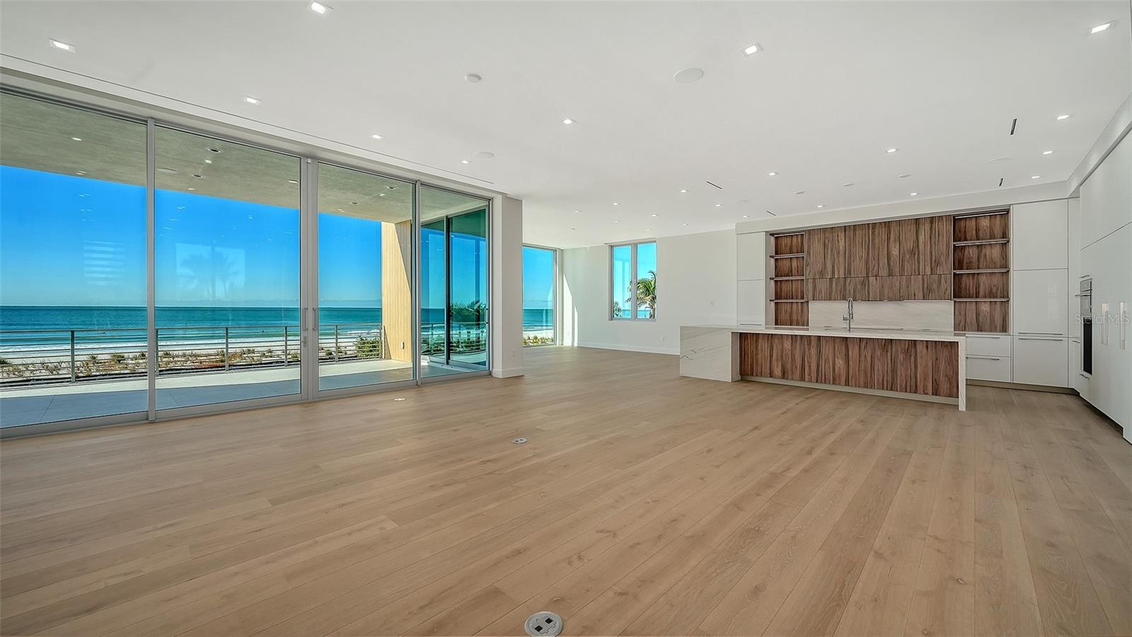 A4677413 Property Photo