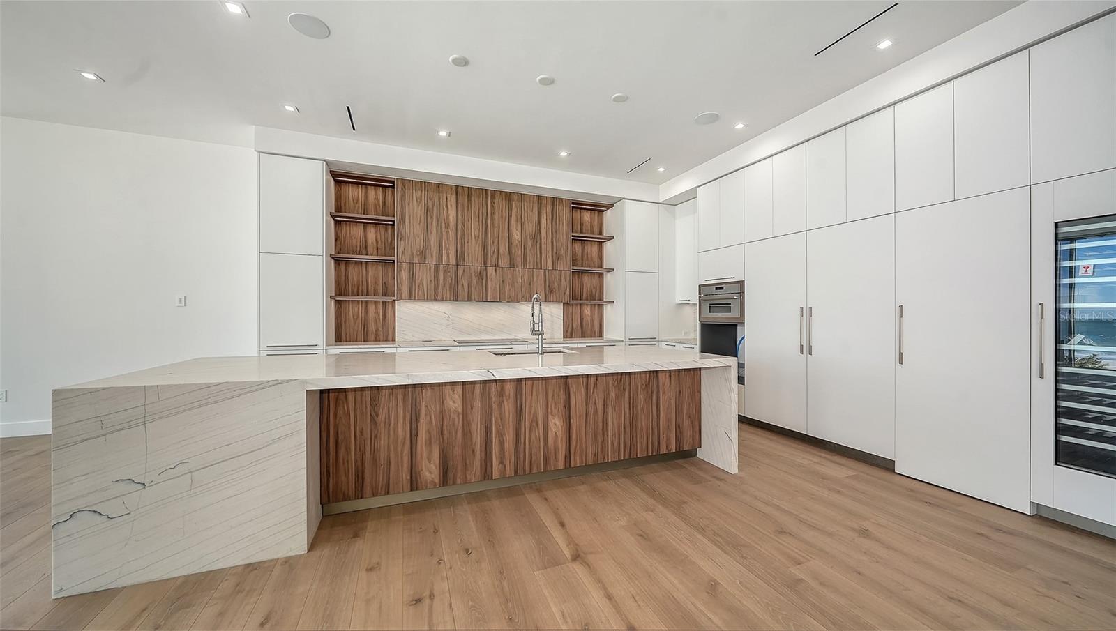 A4677413 Property Photo