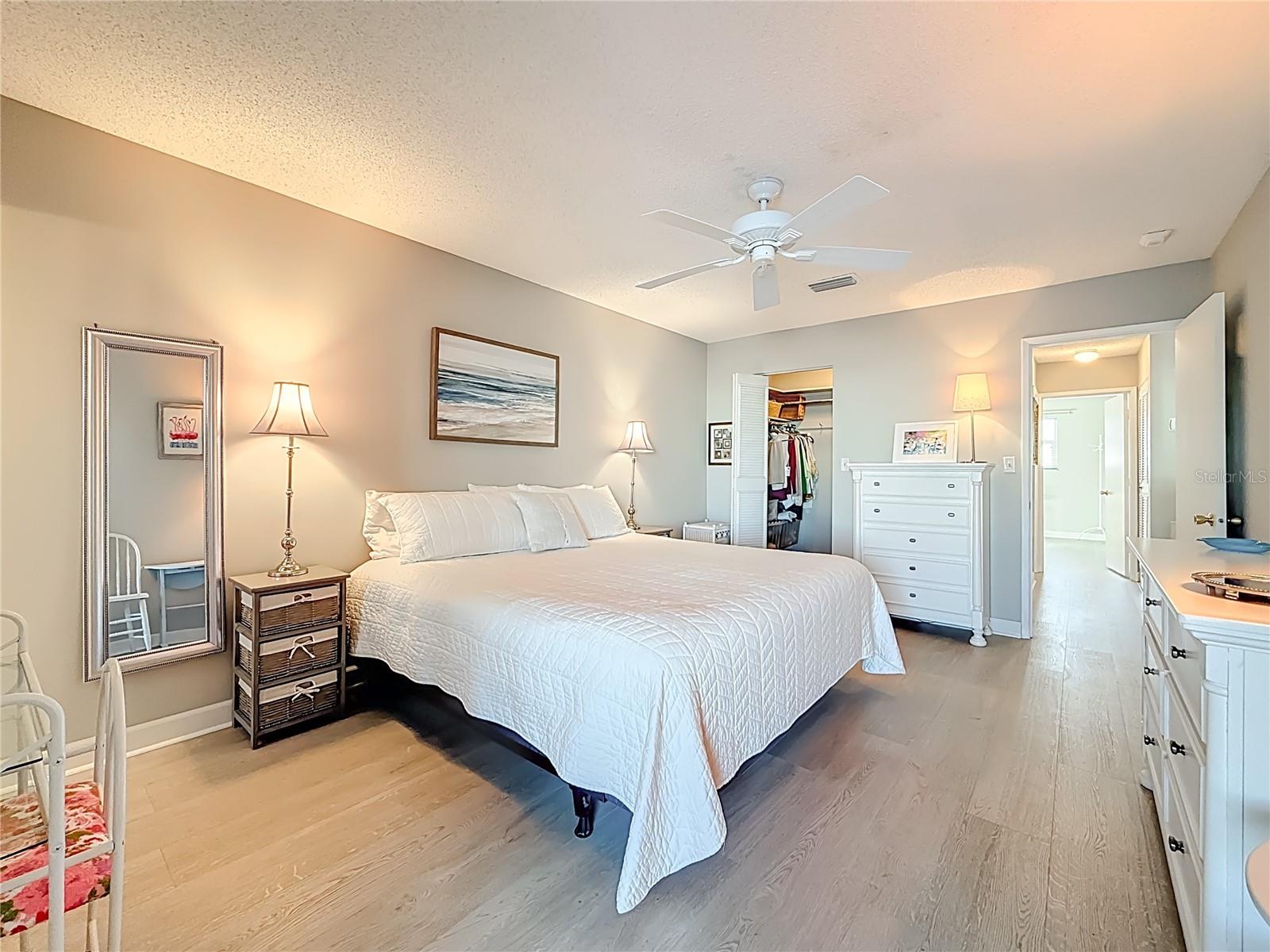 5925 SHORE BLVD S #203, GULFPORT, FL, 33707