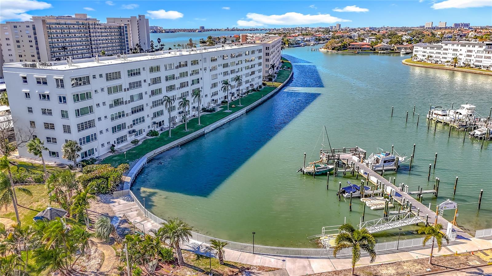 5925 SHORE BLVD S #203, GULFPORT, FL, 33707