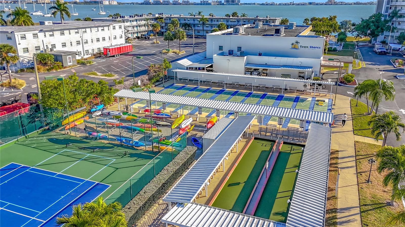 5925 SHORE BLVD S #203, GULFPORT, FL, 33707