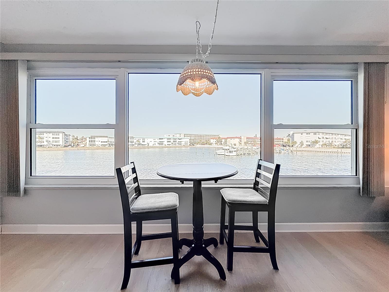 5925 SHORE BLVD S #203, GULFPORT, FL, 33707