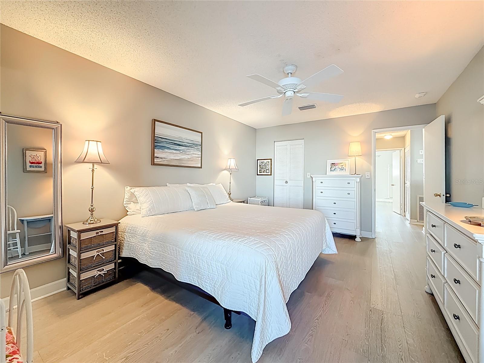 5925 SHORE BLVD S #203, GULFPORT, FL, 33707