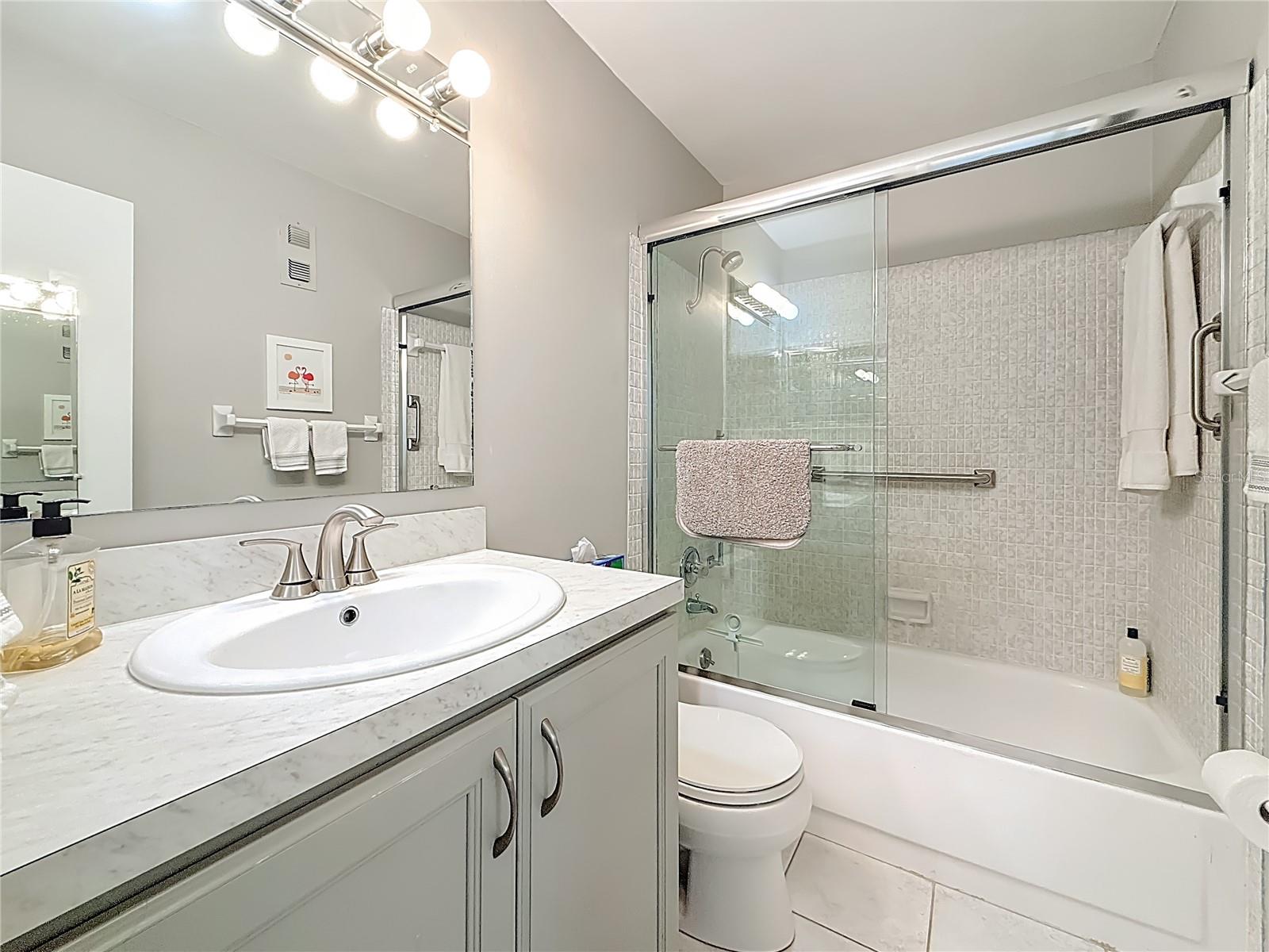 5925 SHORE BLVD S #203, GULFPORT, FL, 33707