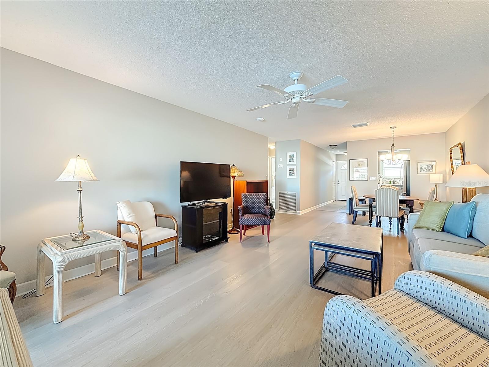 5925 SHORE BLVD S #203, GULFPORT, FL, 33707