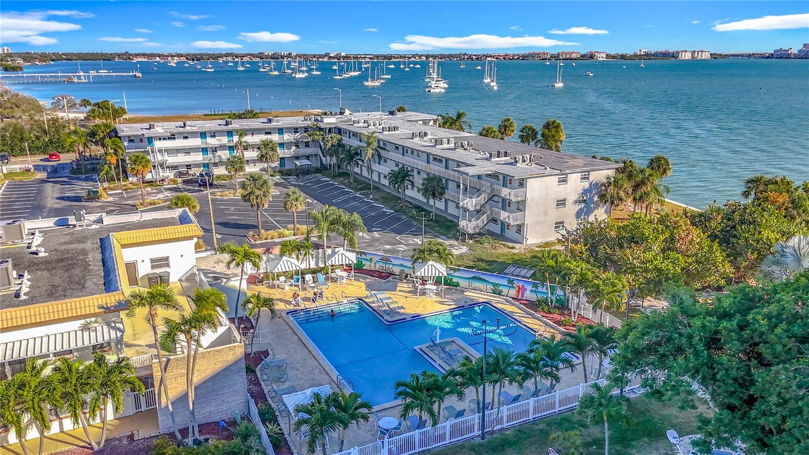 5925 SHORE BLVD S #203, GULFPORT, FL, 33707