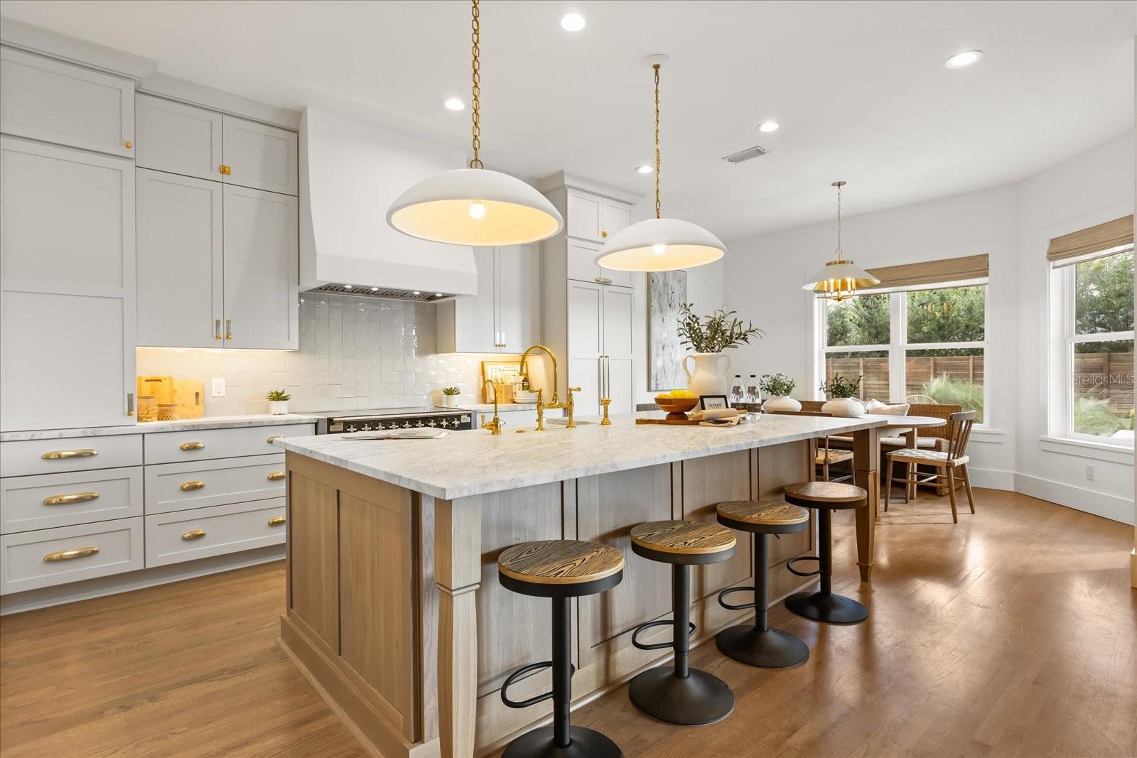 O6372165 Property Photo